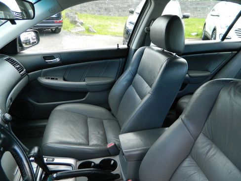 Used 2004 Honda Accord EX image 13