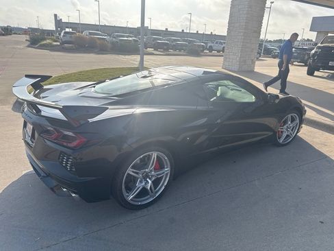 Used 2021 Chevrolet Corvette Stingray Preferred Cpe w/ Z51 Performance Package RWD image 3