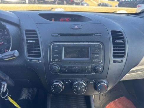 Used 2016 Kia Forte LX image 11