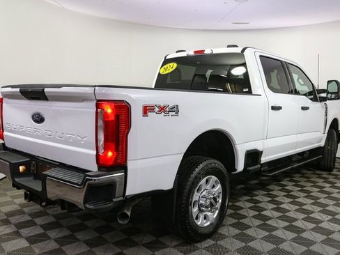 Used 2024 Ford F250 XLT w/ FX4 Off-Road Package image 11