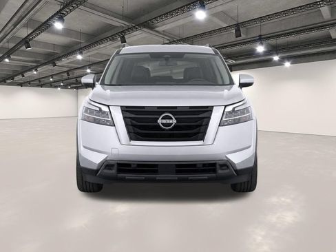 Used 2024 Nissan Pathfinder SV FWD image 5