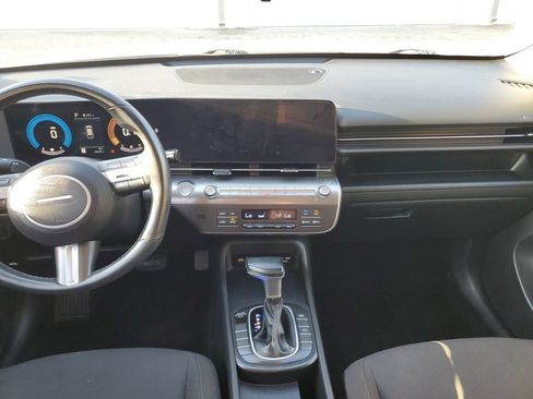 Used 2024 Hyundai Kona SEL FWD image 12