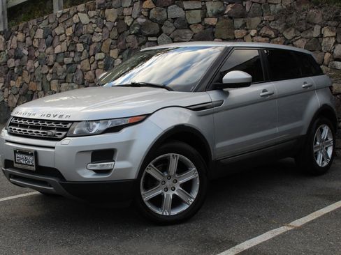 Used 2015 Land Rover Range Rover Evoque Pure Plus image 2