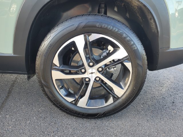 Certified 2024 Chevrolet Trax RS w/ Driver Confidence Package FWD image 9