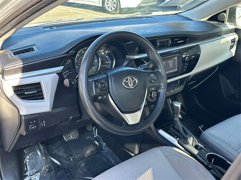 Used 2014 Toyota Corolla LE image 14