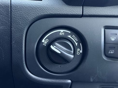 Used 2025 Nissan Frontier PRO-4X w/ Pro Convenience Package image 17