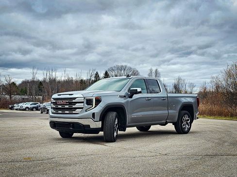 Certified 2024 GMC Sierra 1500 SLE w/ Preferred Package image 11