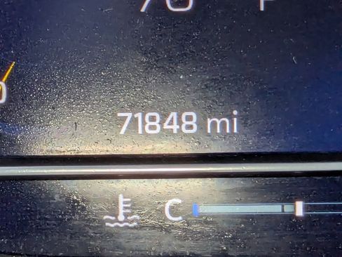 Used 2023 Chevrolet Suburban Premier image 29