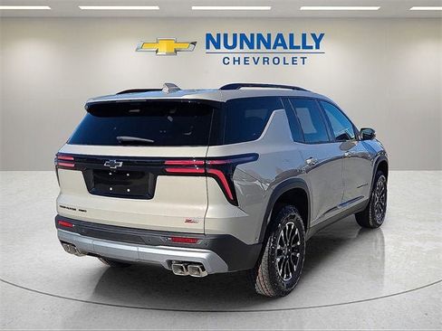 New 2026 Chevrolet Traverse Z71 w/ Enhanced Driving Package image 5