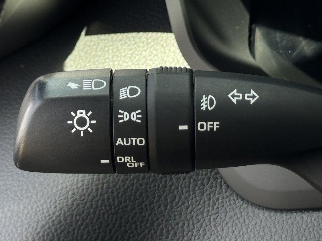 Used 2025 Toyota Tundra Limited w/ Power Package AWD/4WD image 23