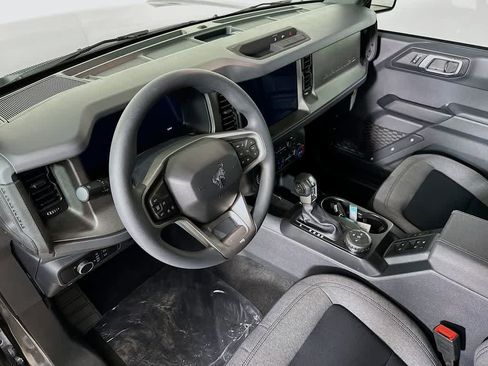 New 2025 Ford Bronco 4-Door image 2