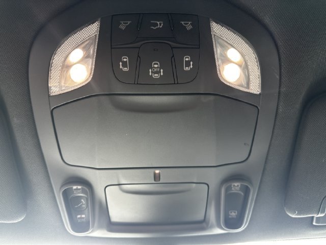 Used 2024 Chrysler Pacifica Premium FWD image 26
