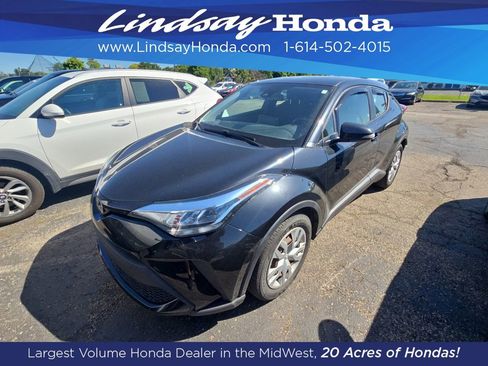 Used 2021 Toyota C-HR LE FWD image 2