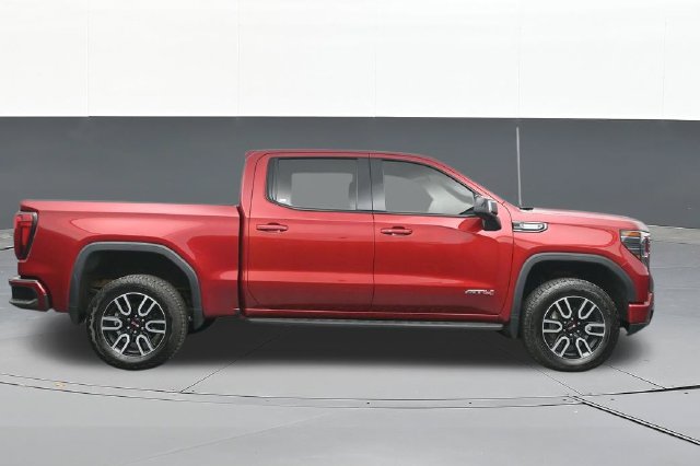 Used 2024 GMC Sierra 1500 AT4 w/ Technology Package AWD/4WD image 17