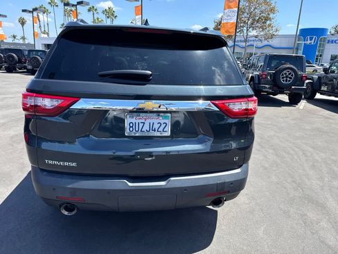 Used 2021 Chevrolet Traverse LT FWD image 14