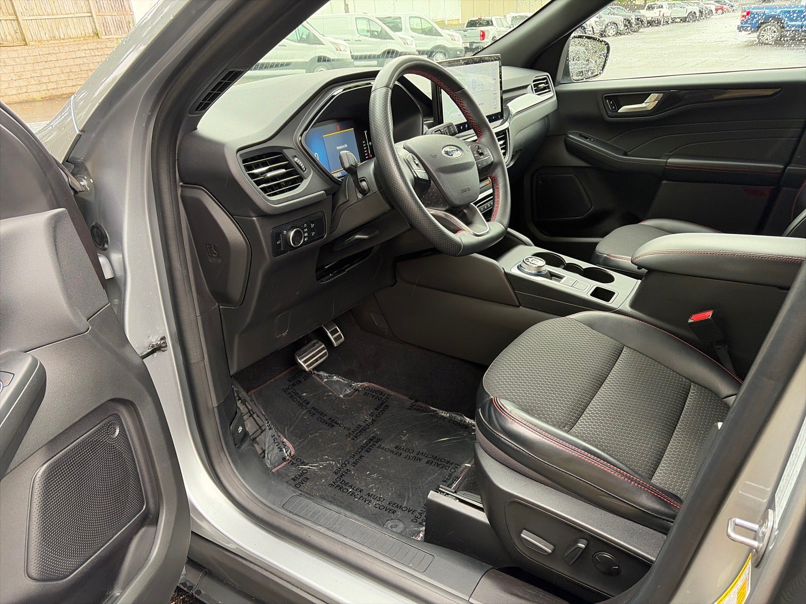 Used 2023 Ford Escape ST-Line w/ Tech Pack #1 AWD/4WD image 9
