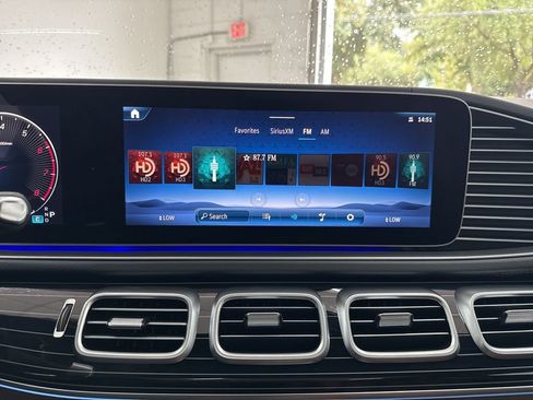 Used 2026 Mercedes-Benz GLS 450 4MATIC image 37