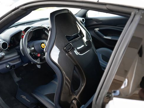 Used 2022 Ferrari F8 Tributo RWD image 23