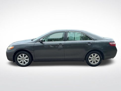 Used 2009 Toyota Camry XLE FWD image 6