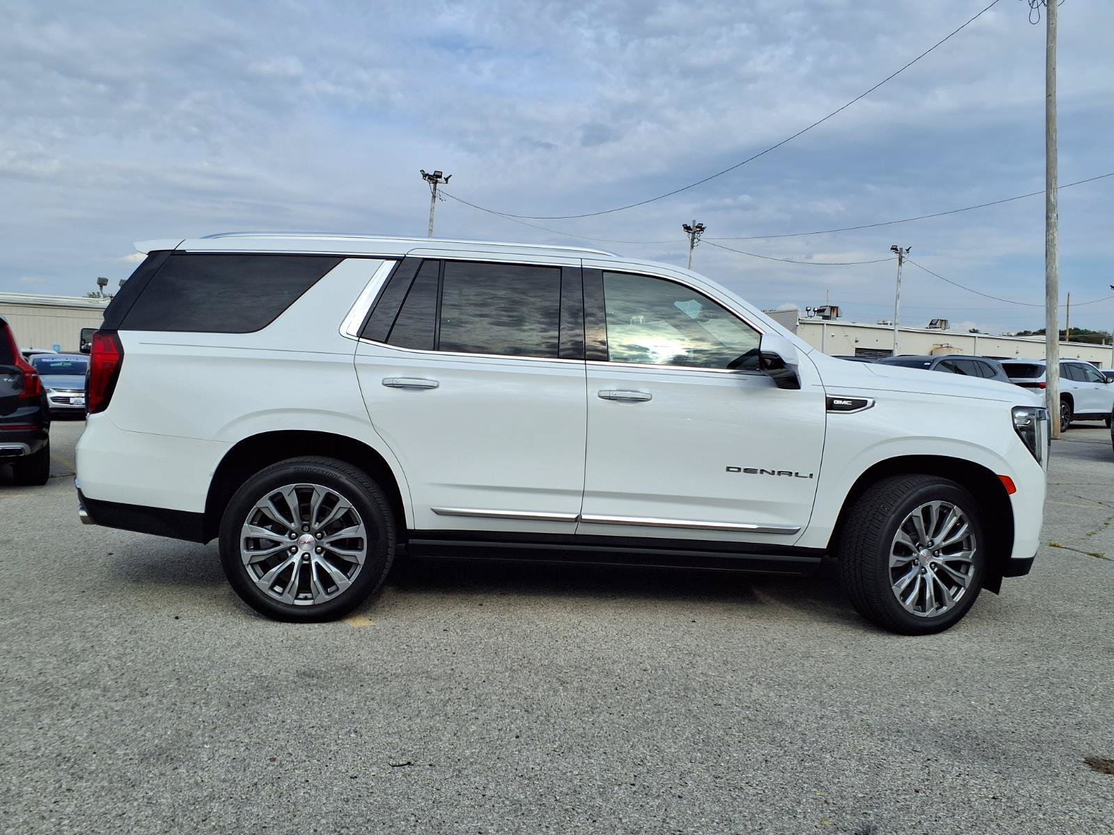 Used 2021 GMC Yukon Denali w/ Denali Premium Package AWD/4WD image 40