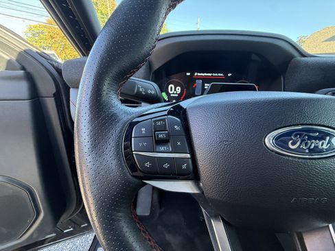 Used 2025 Ford Explorer ST-Line w/ ST-Line Street Pack AWD/4WD image 21