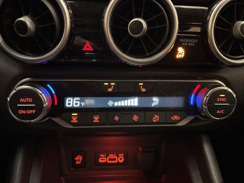 Used 2025 Nissan Sentra SR image 20