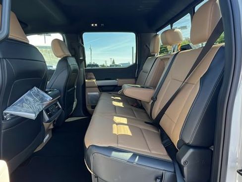 New 2025 Ford F250 Lariat w/ FX4 Off-Road Package image 18