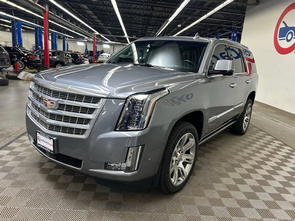 Used 2019 Cadillac Escalade Premium Luxury RWD image 3