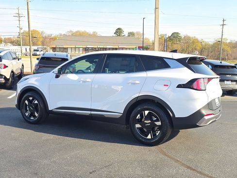 New 2026 Kia Sportage LX image 5