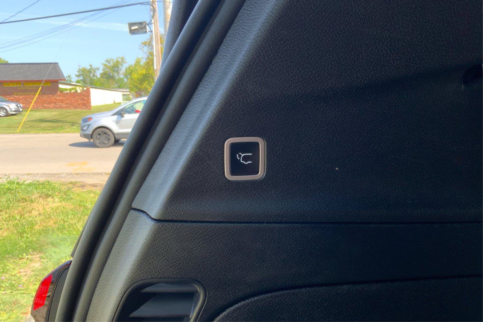 Used 2025 Chrysler Pacifica Select FWD image 31