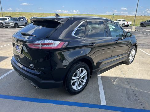 Used 2019 Ford Edge SEL AWD/4WD image 5