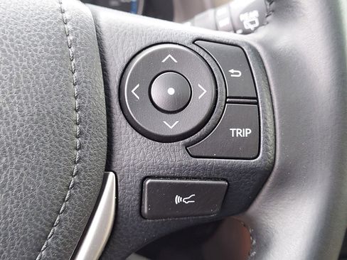 Used 2018 Toyota RAV4 XLE image 22