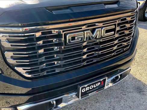 Used 2025 GMC Sierra 1500 Denali Ultimate image 30