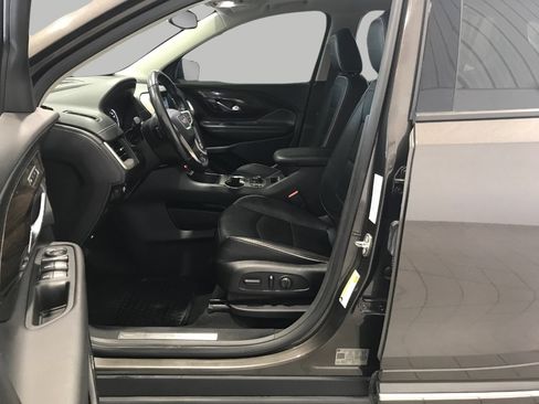 Used 2019 GMC Terrain Denali w/ GMC Pro Grade Package AWD/4WD image 8