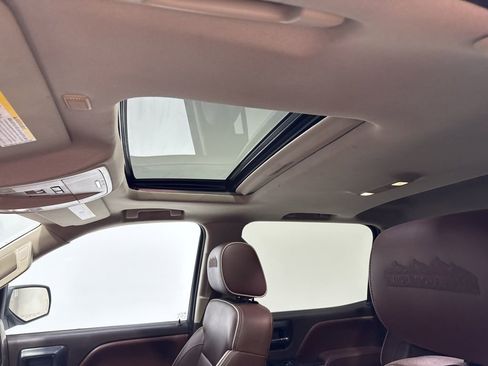 Used 2015 Chevrolet Silverado 1500 High Country w/ High Country Premium Package image 29