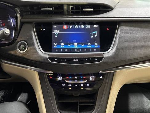 Used 2018 Cadillac XT5 Luxury w/ Driver Awareness Package image 10