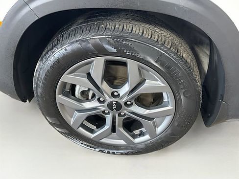 Used 2024 Kia Seltos S AWD/4WD image 31
