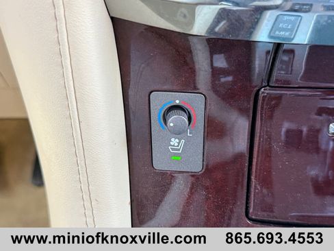 Used 2014 Lexus LX 570 4WD image 28