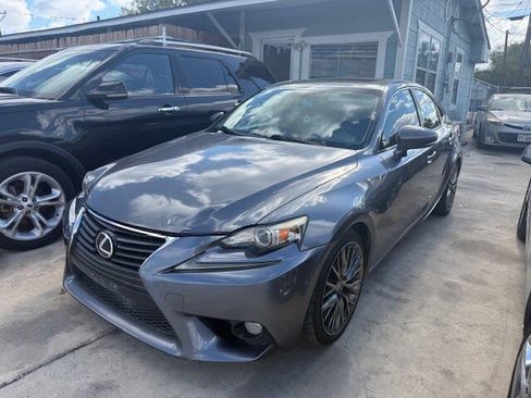 Used 2014 Lexus IS 250 RWD image 2