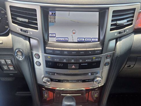 Used 2015 Lexus LX 570 4WD image 16