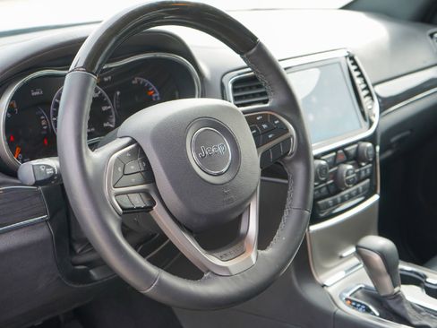 Used 2019 Jeep Grand Cherokee Overland image 8