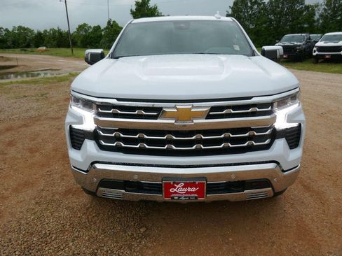New 2026 Chevrolet Silverado 1500 LTZ w/ LTZ Premium Package AWD/4WD image 9