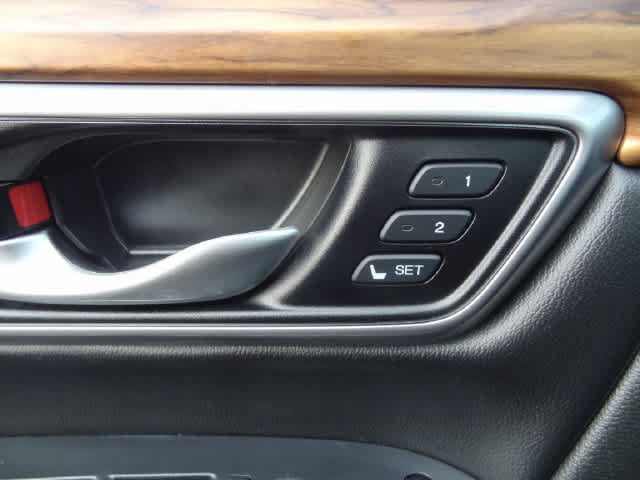 Used 2020 Honda CR-V Touring image 10