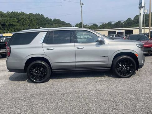 Used 2024 Chevrolet Tahoe Premier RWD image 2