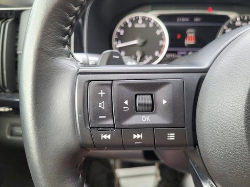 Used 2025 Nissan Pathfinder SV image 20