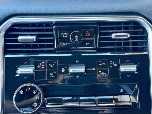 New 2026 Nissan Armada SL w/ Captain's Chari Seat Package image 16