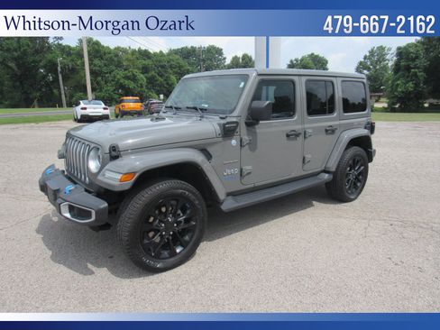 Used 2022 Jeep Wrangler Unlimited Sahara w/ Cold Weather Group AWD/4WD image 4