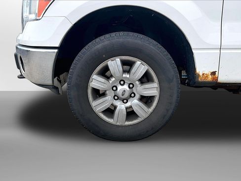 Used 2011 Ford F150 XLT w/ XLT Chrome Pkg AWD/4WD image 3