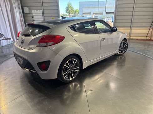 Used 2016 Hyundai Veloster Turbo w/ Option Group 04 FWD image 5