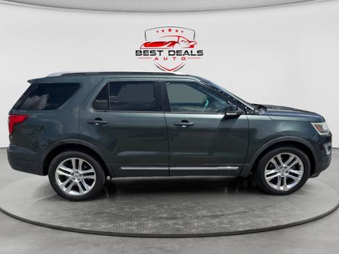 Used 2016 Ford Explorer XLT w/ Equipment Group 202A FWD image 6